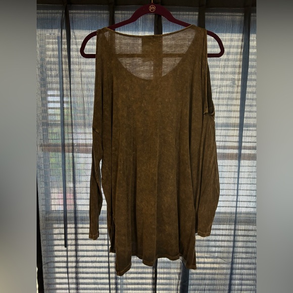 Darlove Jones Grey Top - Picture 5 of 5